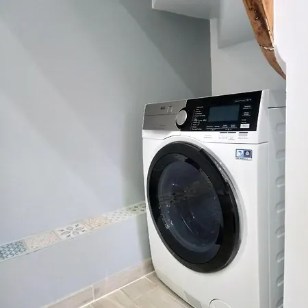 Apartment Joli Duplex Avec Balcon Et Vue Sur Place Du Centre Historique ! *